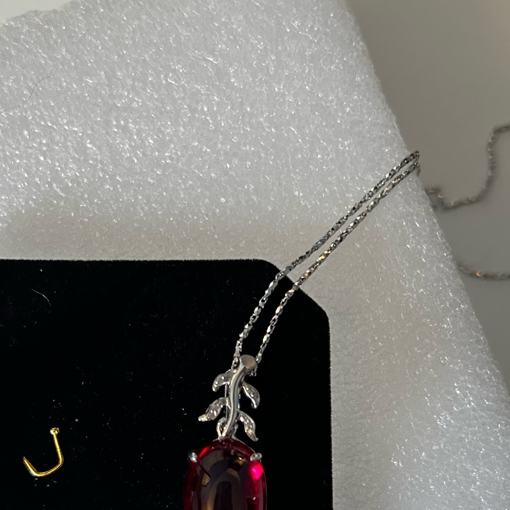Vibrant Red Gemstone Necklace - Picture 6 of 14